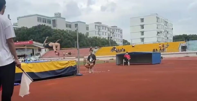 投票足球冠军怎么投_投票的足球冠军_足球赛冠军