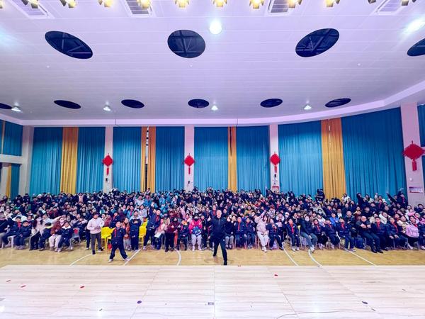一位市级游泳冠军_游泳全国冠军_全国游泳比赛冠军