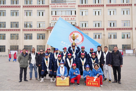 篮球广东冠军_广顺中学篮球赛冠军是谁_全国初中篮球冠军